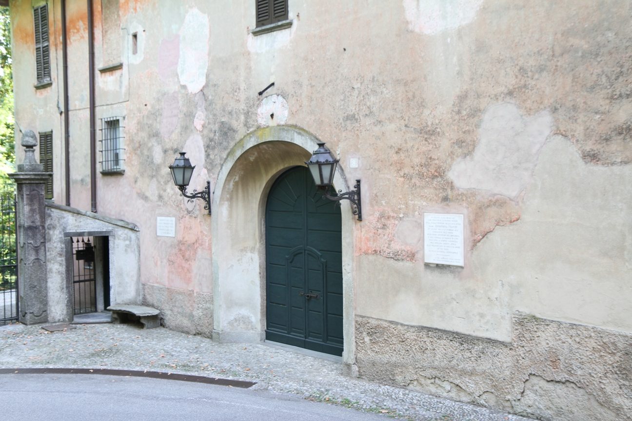 World's Telegraphers memorial tablet, Camnago - 02.JPG